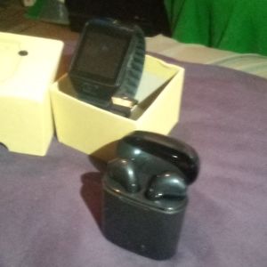 Smart watch and wireless earbuds